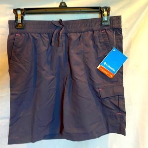 NWT Columbia Shorts. Nylon Quick Dry Fabric. Size L (14/16)